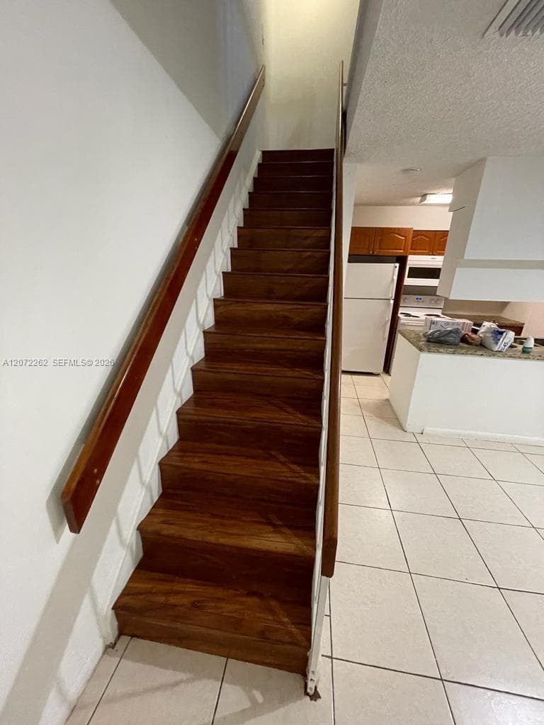 ANTIGUA AT CNTRY CLUBOF M · #E-22 in Hialeah - Photo 5