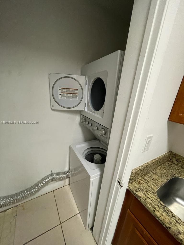ANTIGUA AT CNTRY CLUBOF M · #E-22 in Hialeah - Photo 11