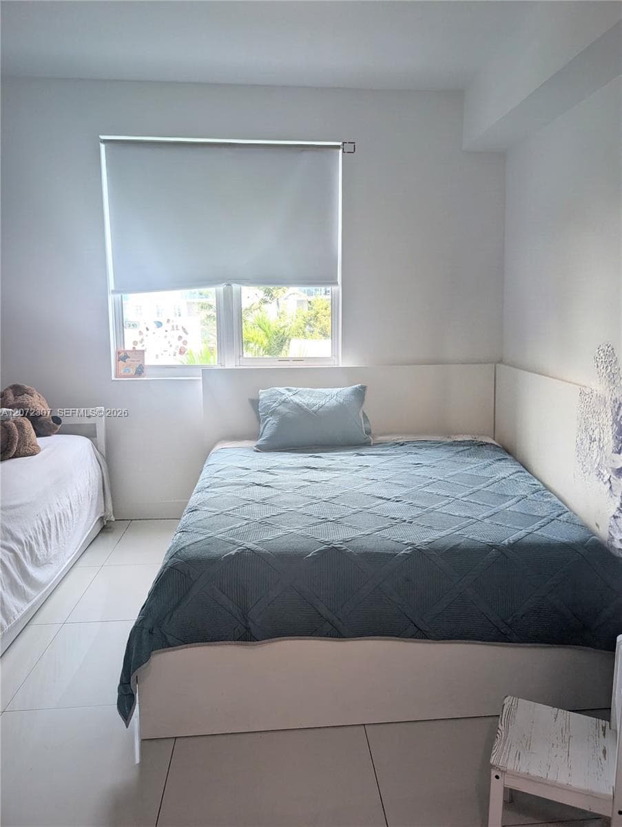 second br/has walk in closet