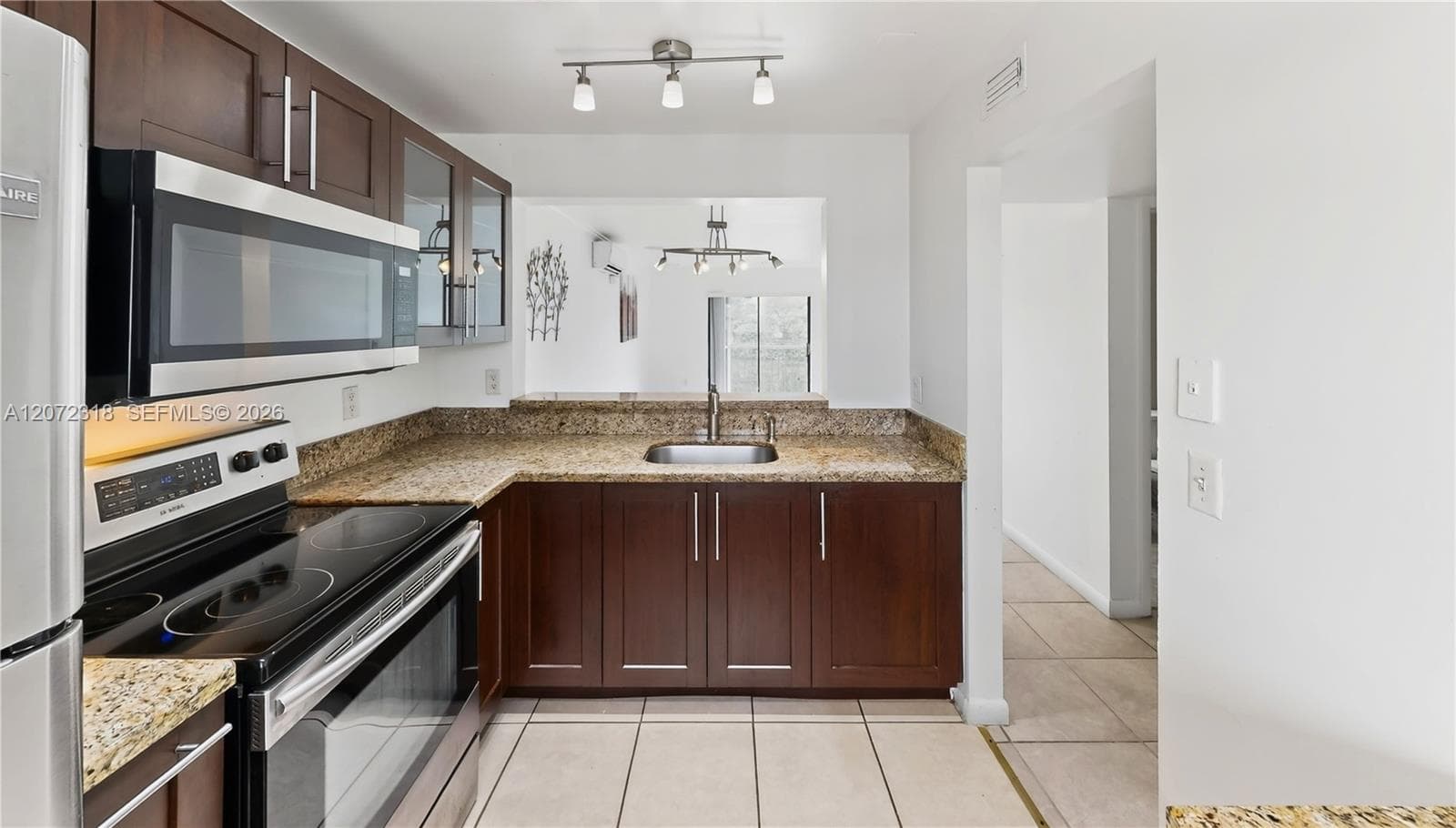 ROZLAND CONDO · #206 in Miami - Photo 10