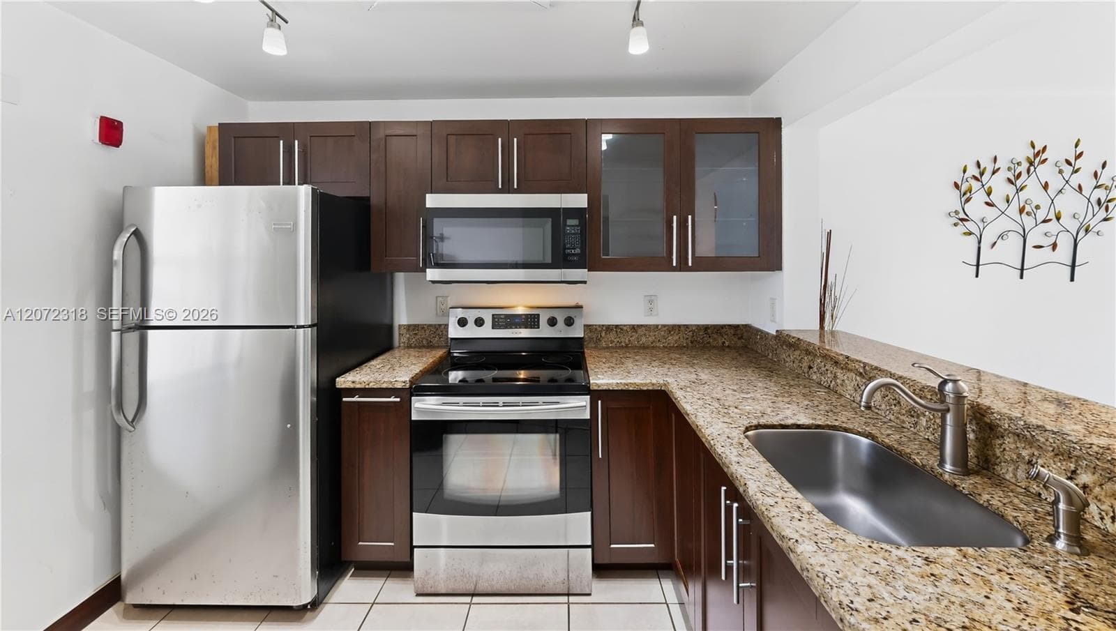 ROZLAND CONDO · #206 in Miami - Photo 8