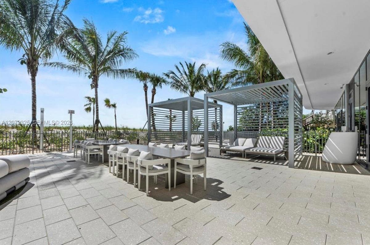 Pool Cabanas