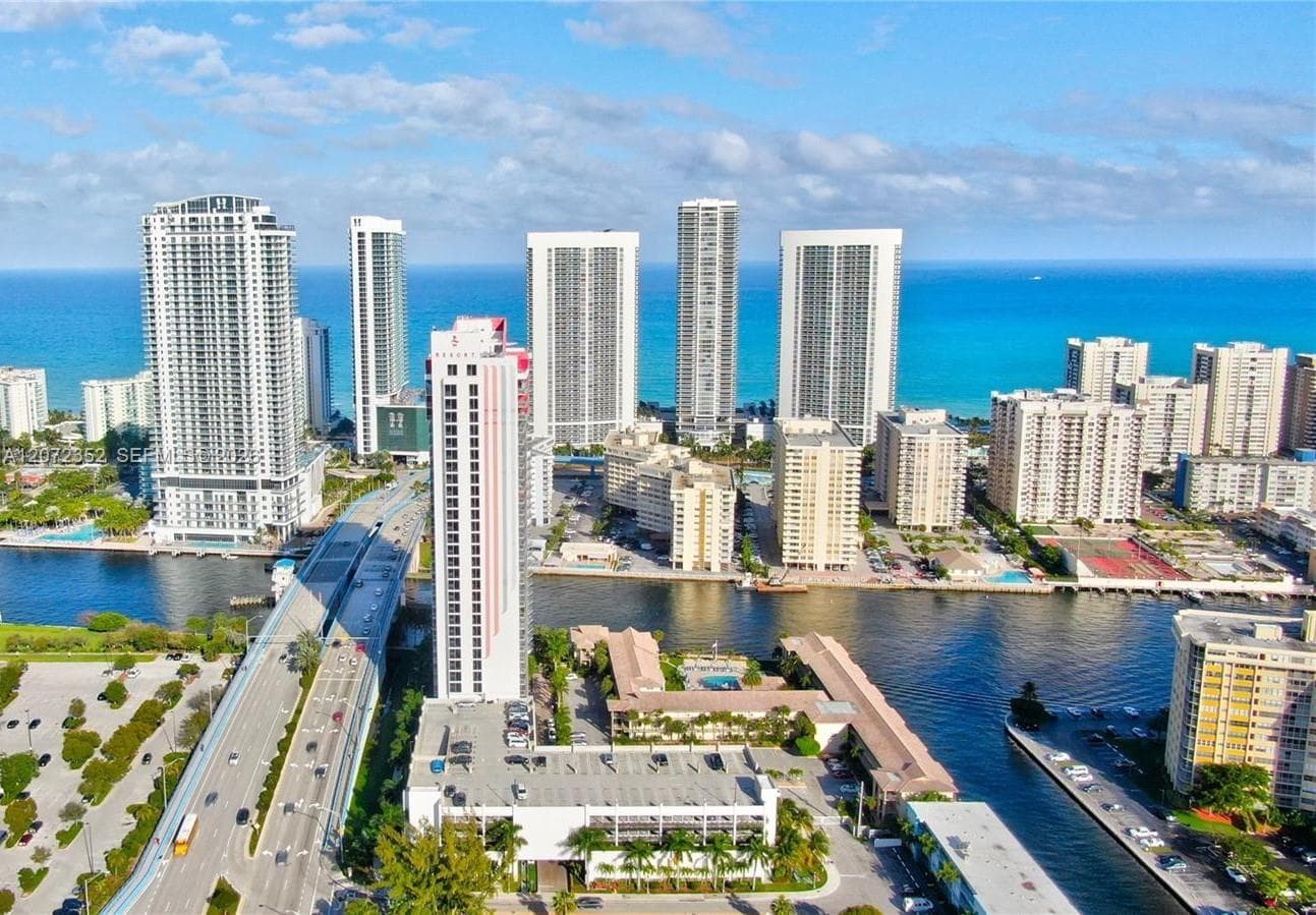 BEACHWALK CONDOMINIUM · #R710 in Hallandale Beach - Photo 4