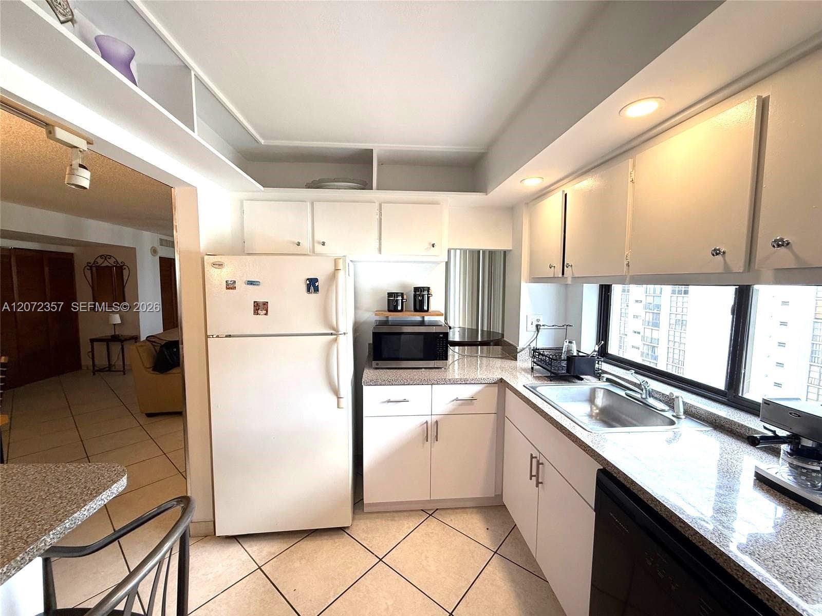 PLAZA OF AMERICAS CONDO P · #1007 in Sunny Isles Beach - Photo 10