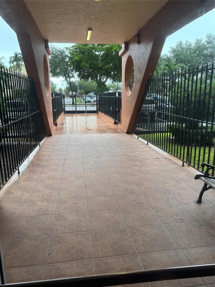 PLAZA OF WESTLAND CONDO · #904 in Hialeah - Photo 4