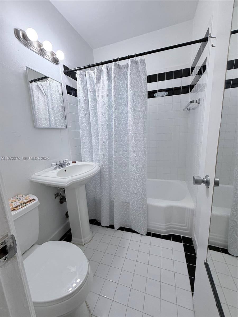 THE CORONET CONDO · #16 in Miami Beach - Photo 9
