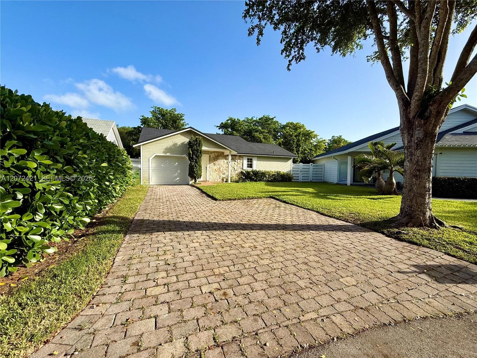 14353 SW 150th Ter photo 1