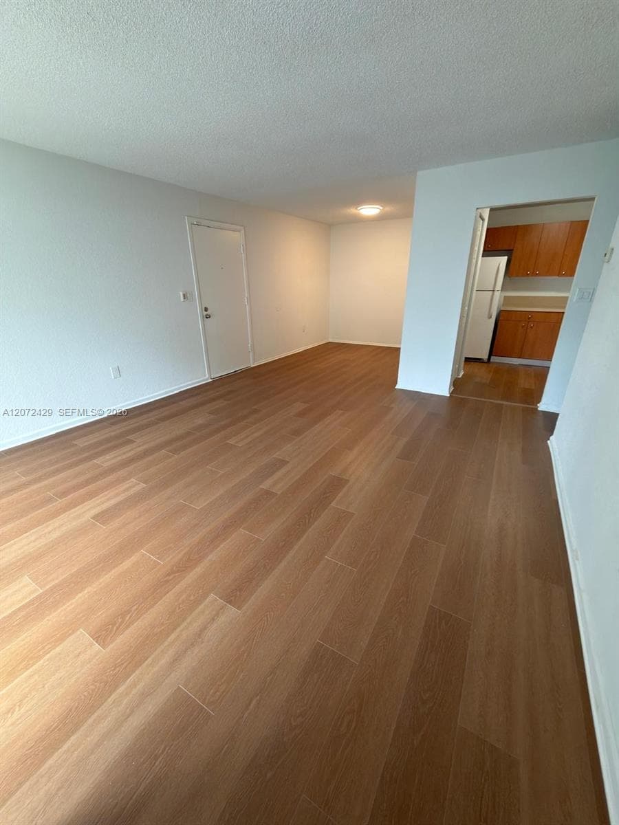 Clear Lake Palms Condo · #109 in West Palm Beach - Photo 11