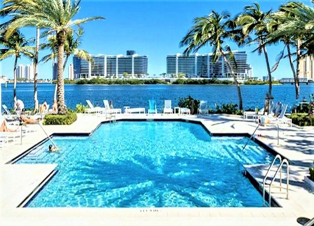 VILLAGE BY THE BAY CONDO · #14302 in Aventura - Photo 18