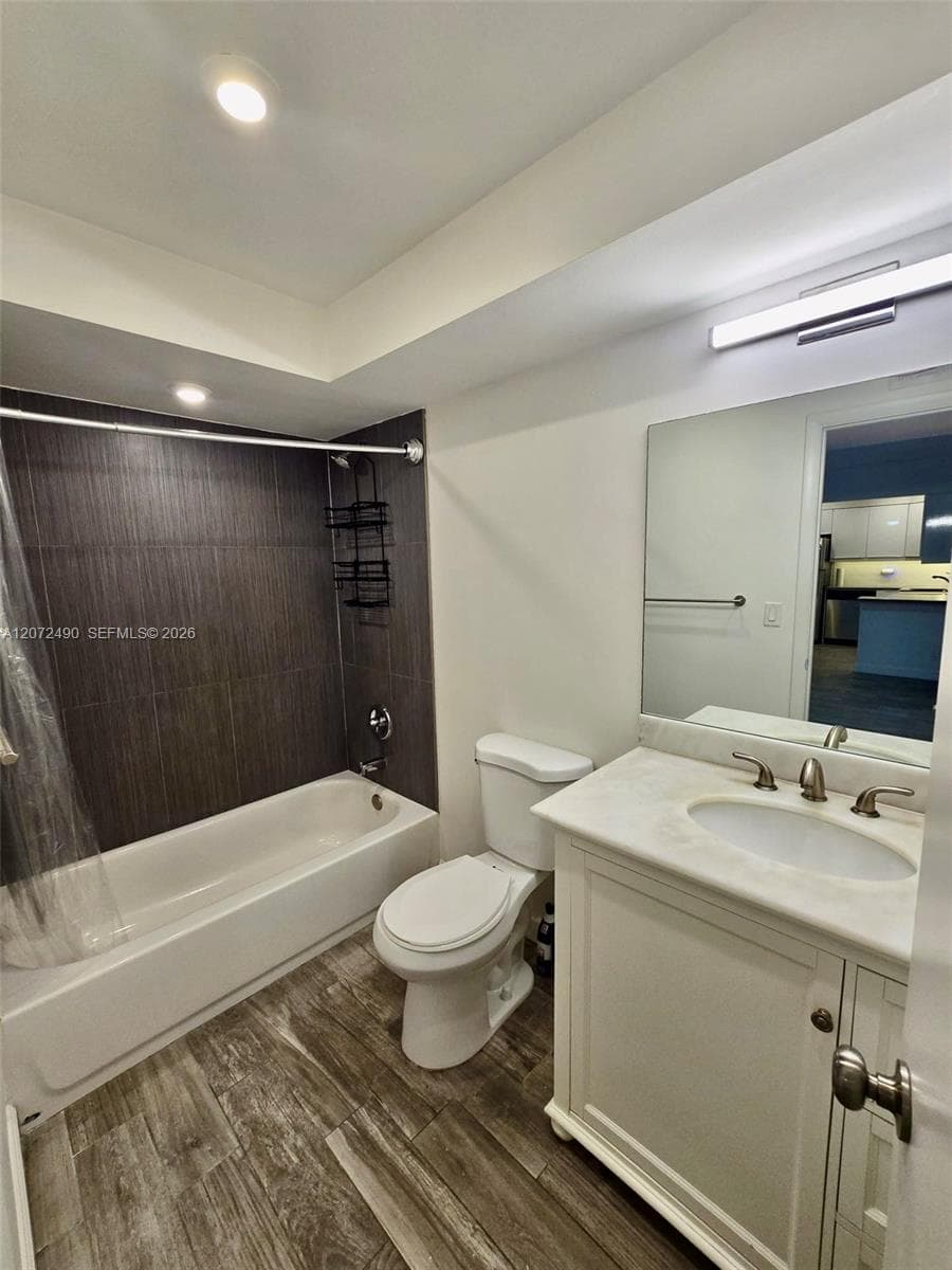 CASA DEL RIO CONDO · #201 in Boca Raton - Photo 11