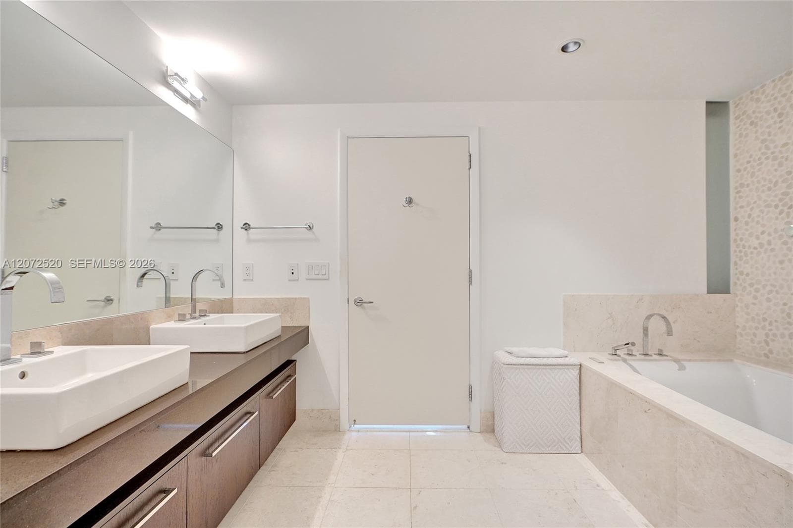 Jade Ocean · #3206 in Sunny Isles Beach - Photo 14