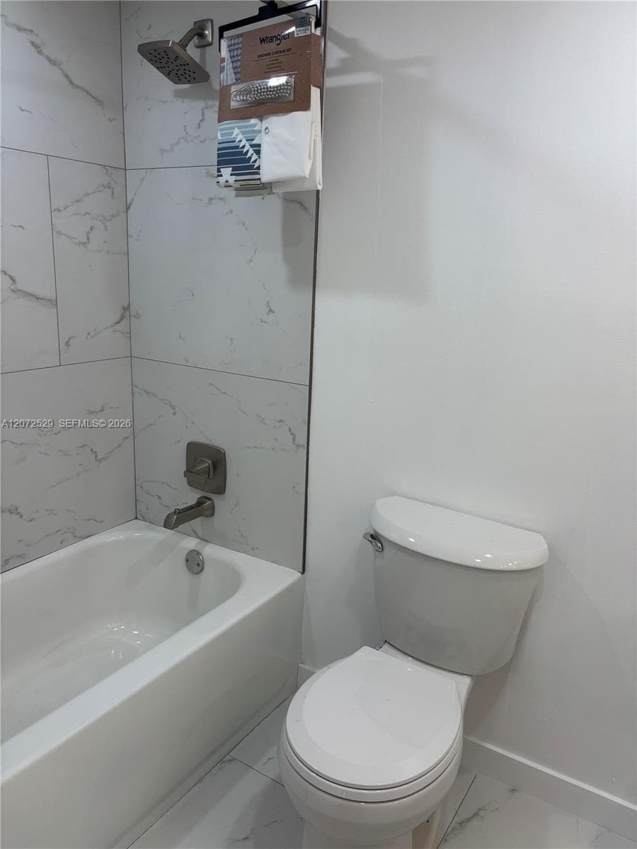 DESOTO PARK CONDO · #320 in Hallandale Beach - Photo 24