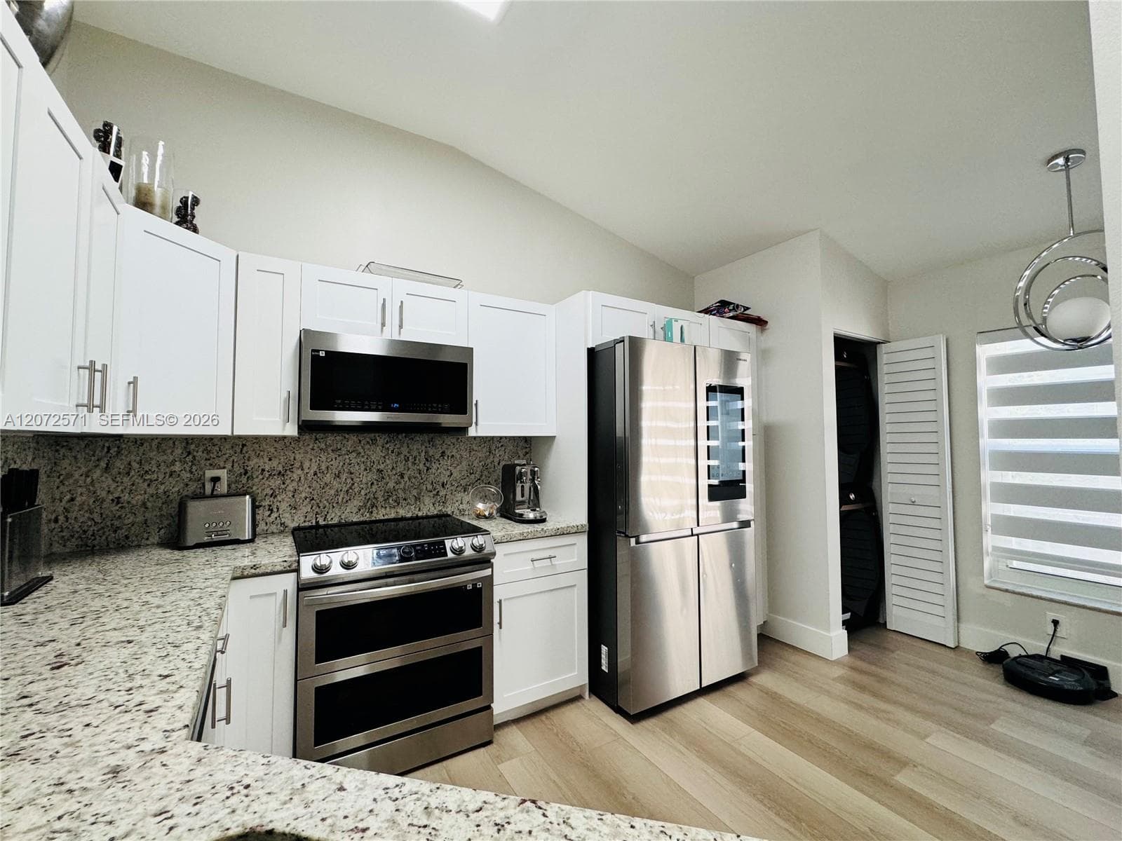 1480 Sweetbay Way photo 3