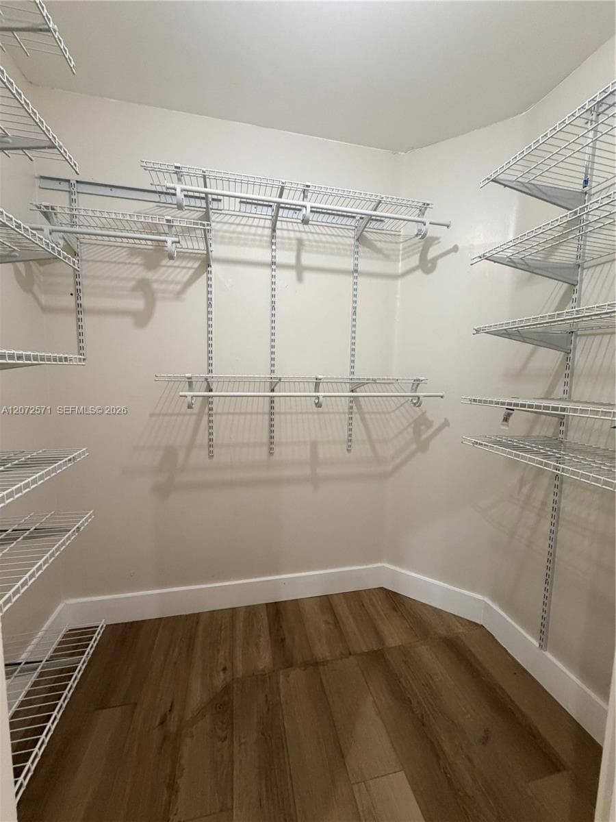 1480 Sweetbay Way photo 9