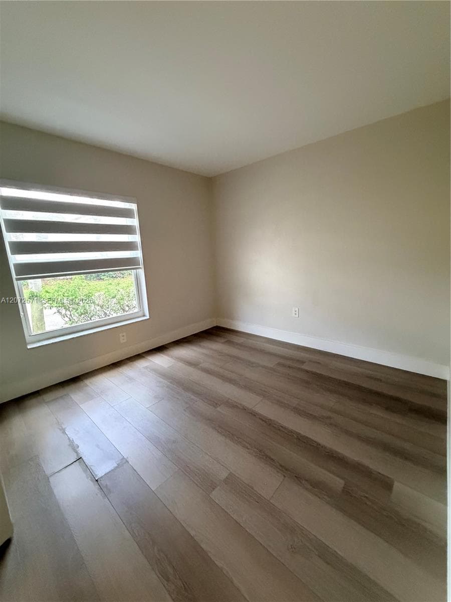 1480 Sweetbay Way photo 14