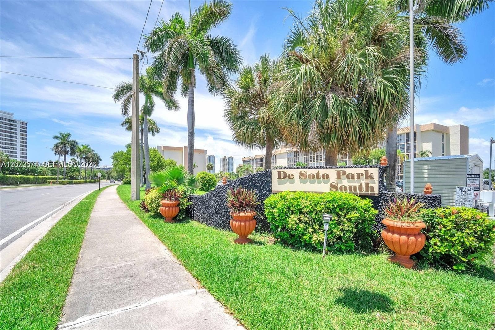 DESOTO PARK CONDO · #505 in Hallandale Beach - Photo 2