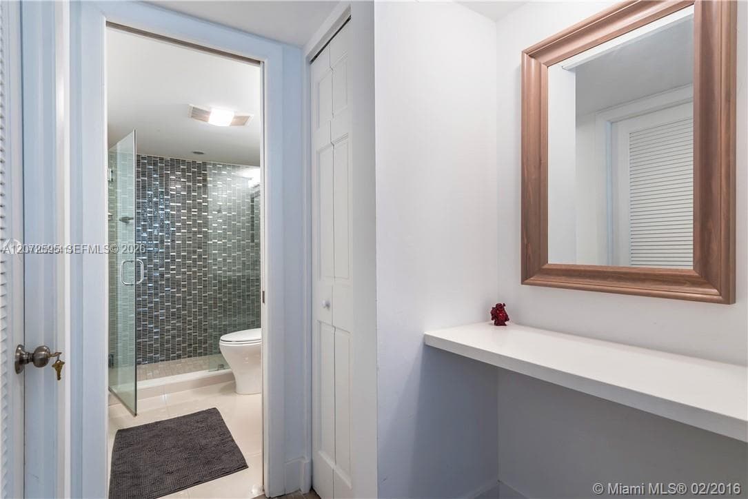 Ocean Point Condo · #408 in Miami Beach - Photo 12