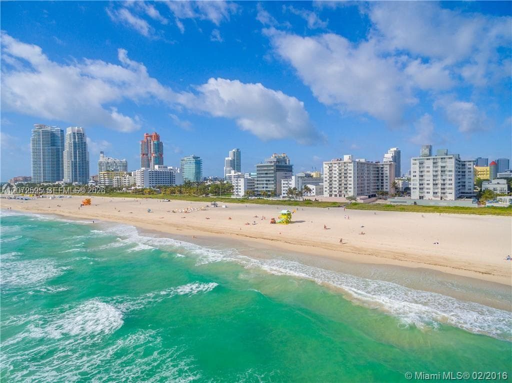 Ocean Point Condo · #408 in Miami Beach - Photo 32