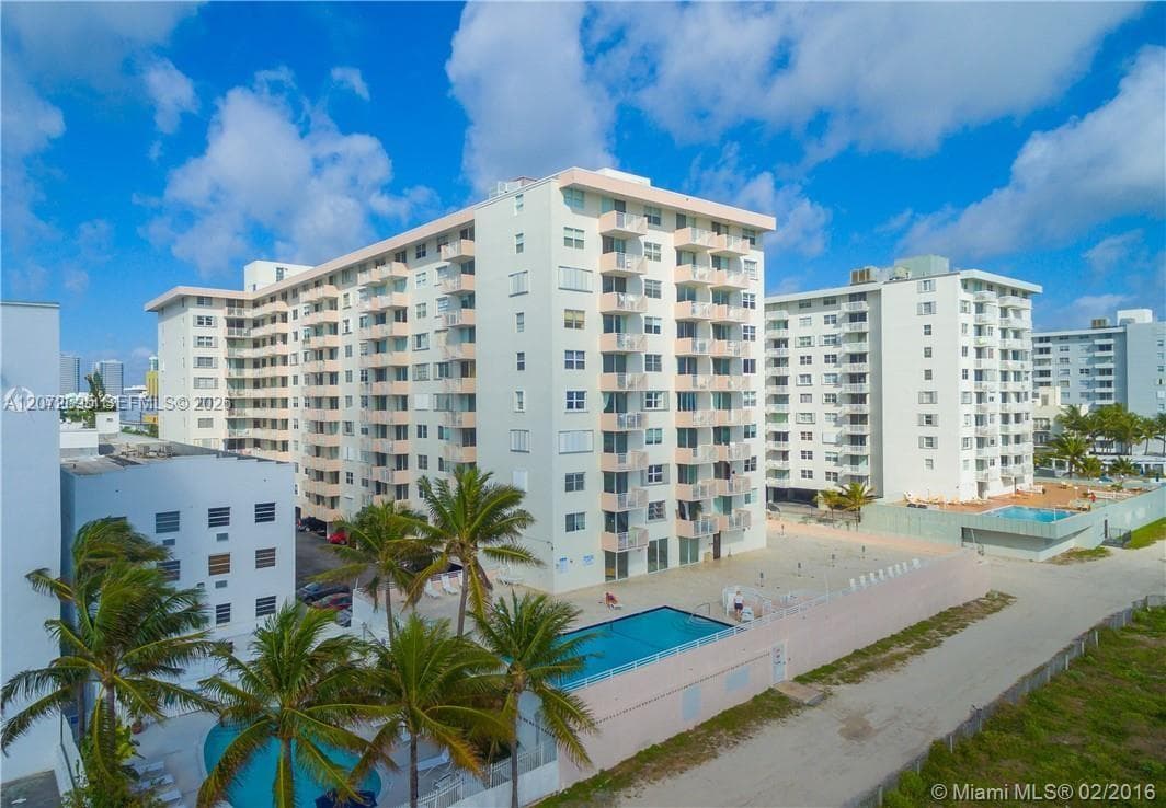 Ocean Point Condo · #408 in Miami Beach - Photo 31