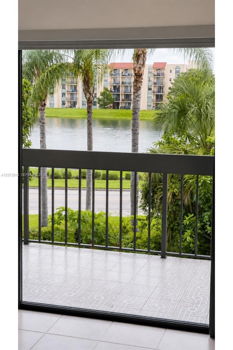 PINKE LAKE VILLAGE · #302 in Miami - Photo 5