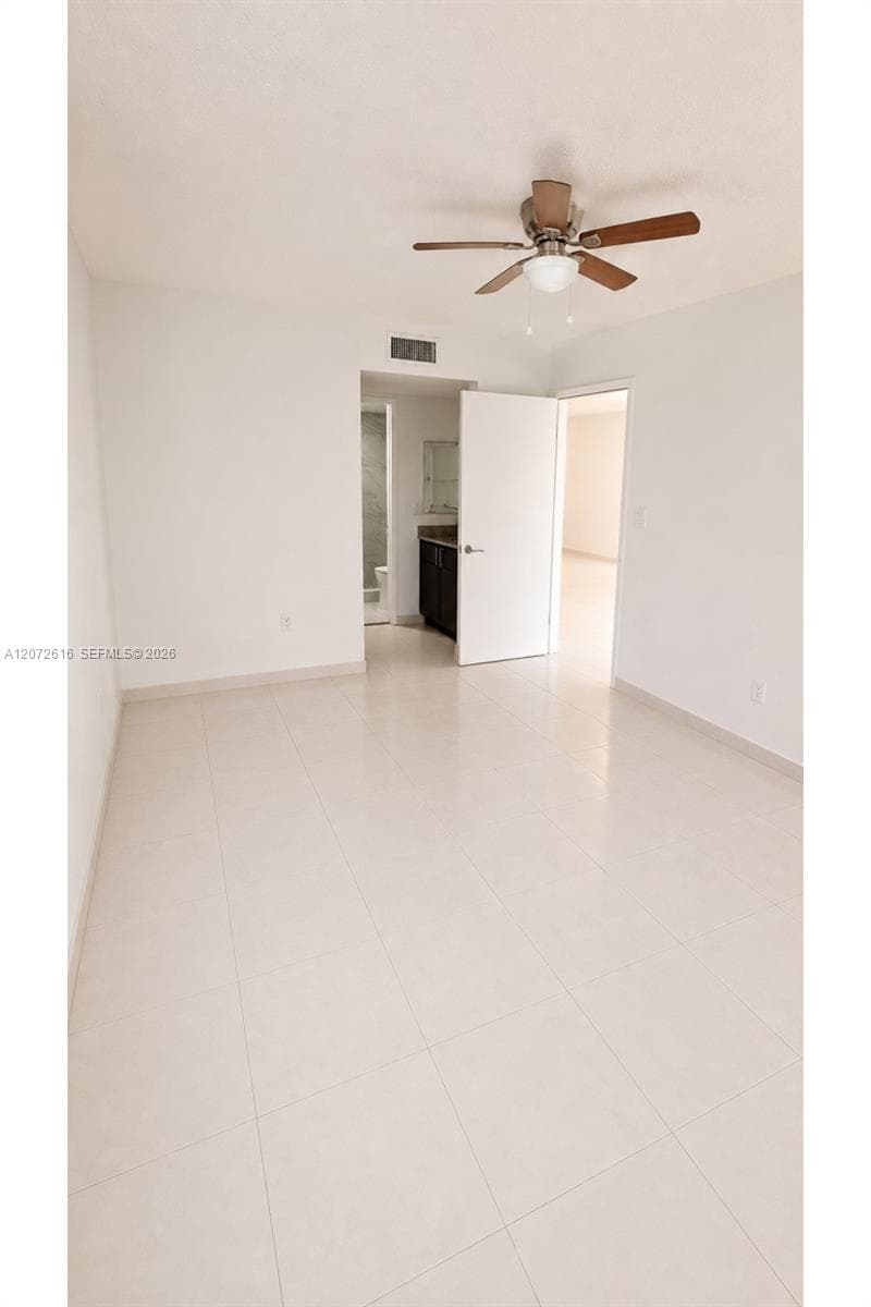 PINKE LAKE VILLAGE · #302 in Miami - Photo 9