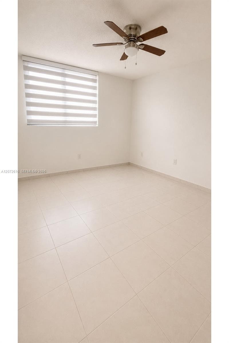 PINKE LAKE VILLAGE · #302 in Miami - Photo 8