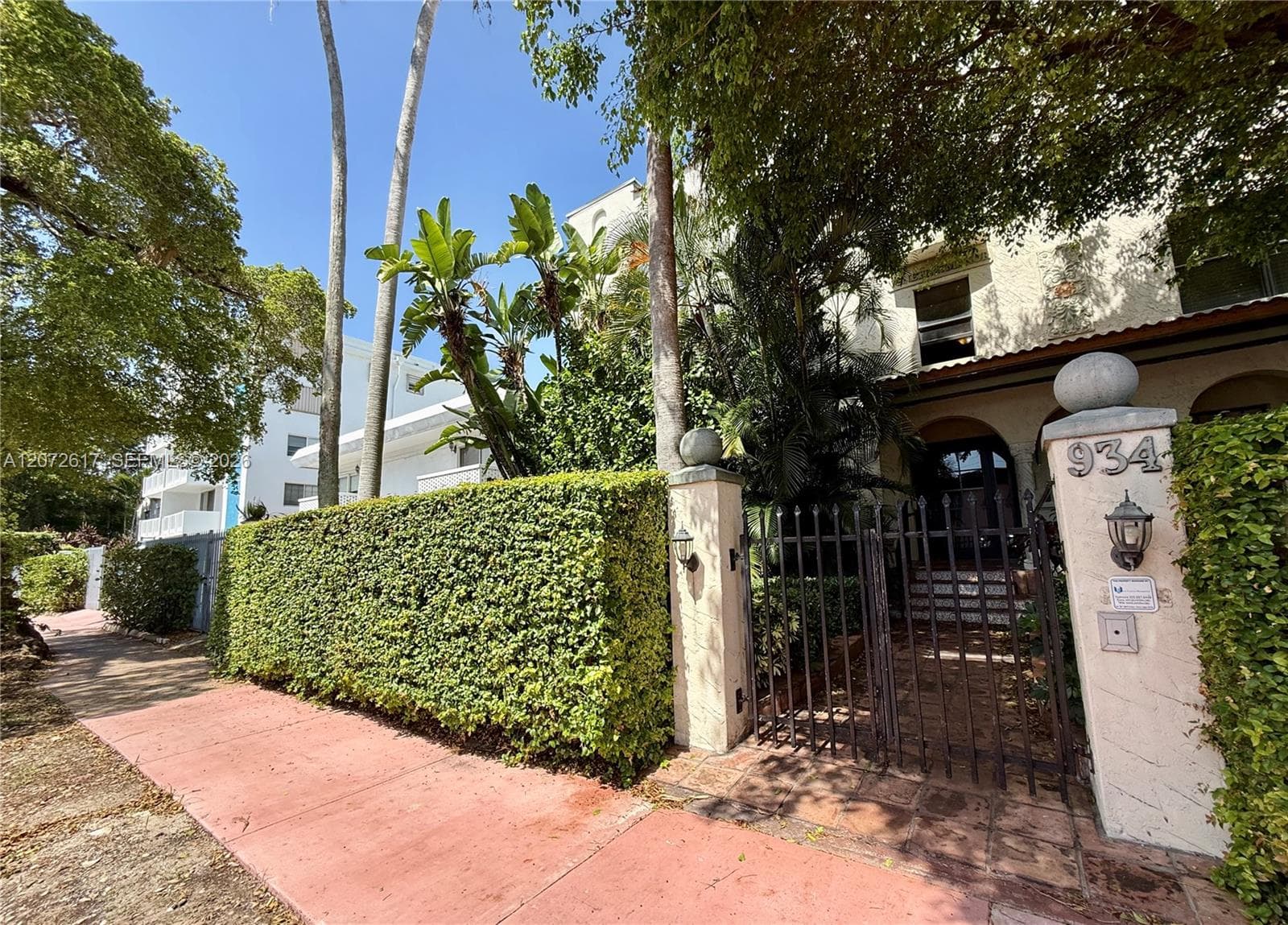 VENETIAN MANOR · #304 in Miami Beach - Photo 29