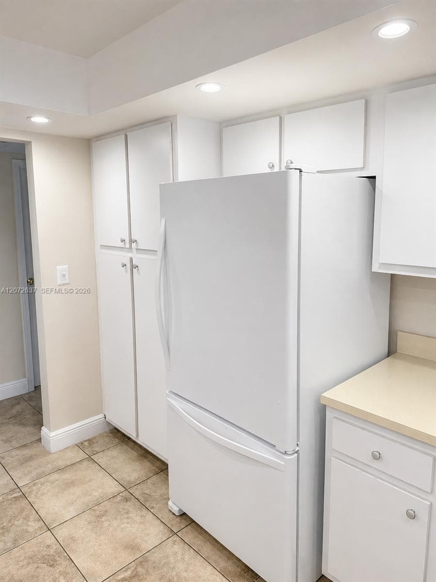 TOWERS OF OCEANVIEW SOUTH · #224 in Hallandale Beach - Photo 12