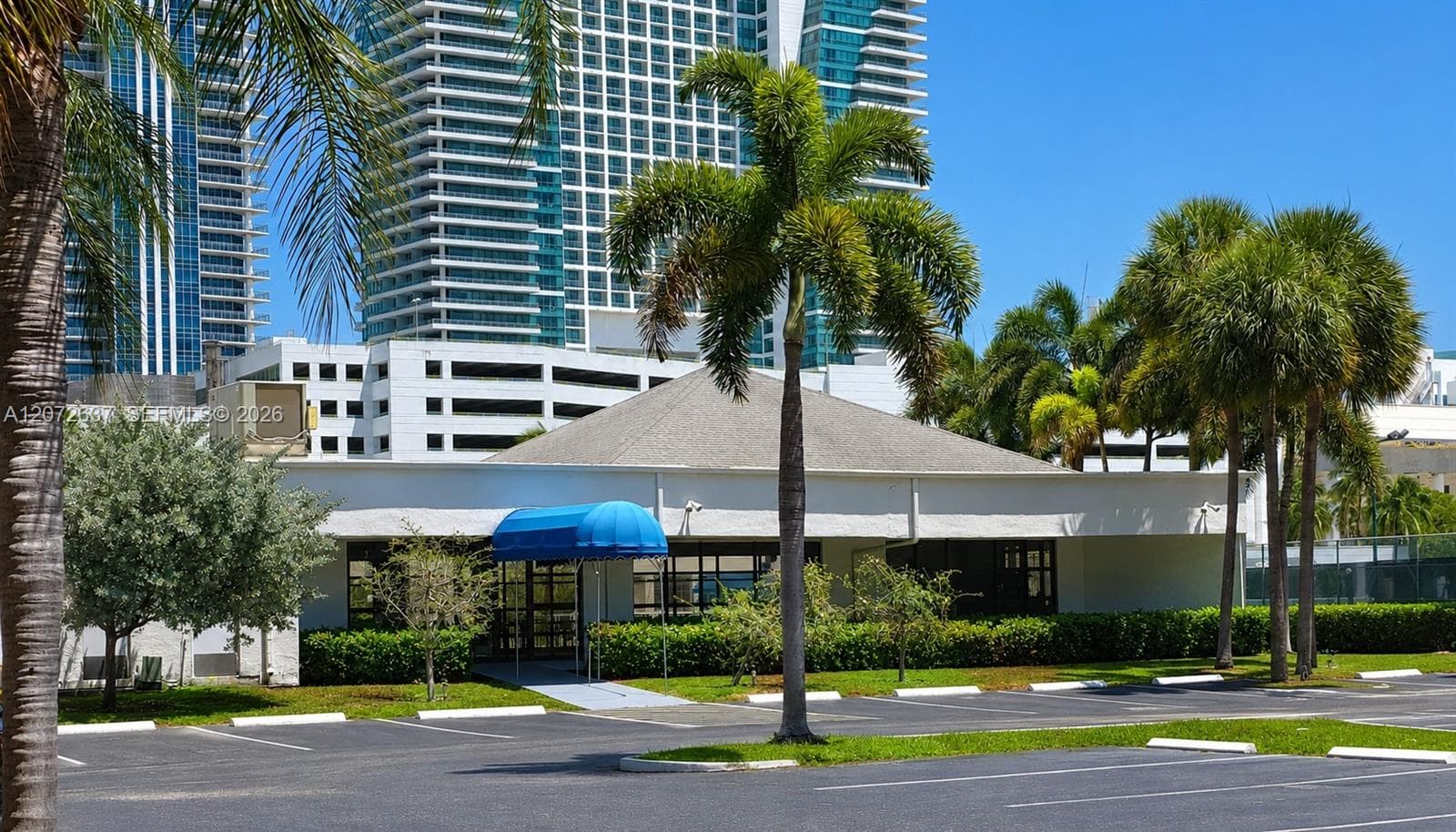 TOWERS OF OCEANVIEW SOUTH · #224 in Hallandale Beach - Photo 26