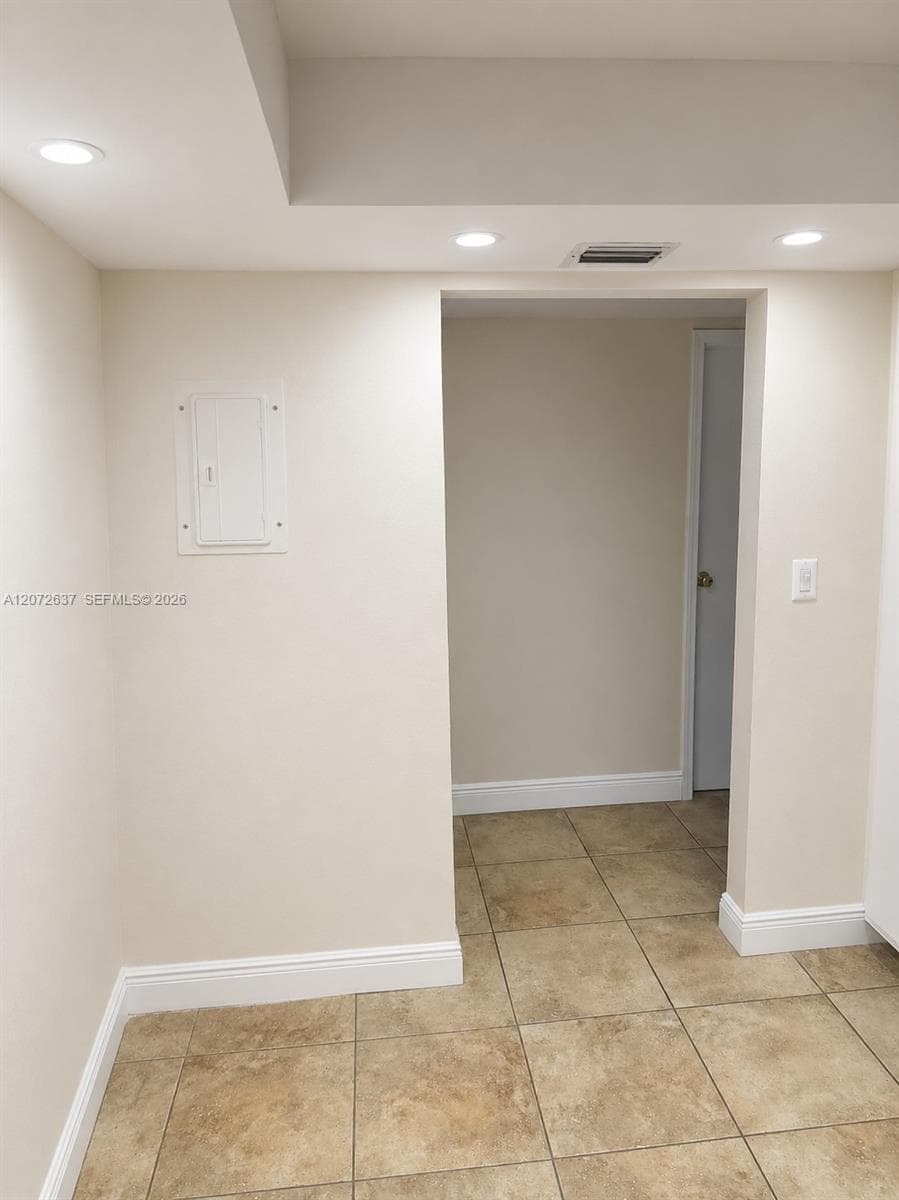 TOWERS OF OCEANVIEW SOUTH · #224 in Hallandale Beach - Photo 11