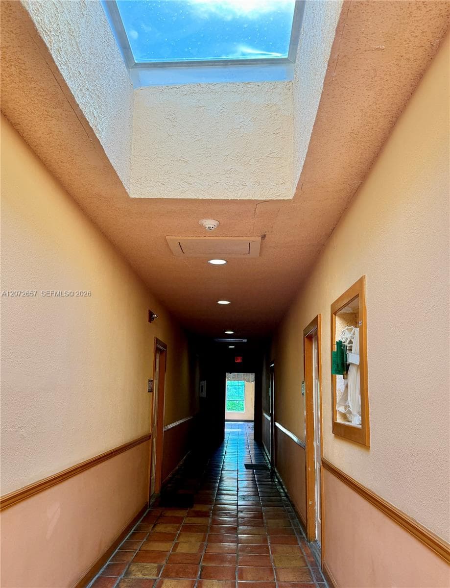 VENETIAN MANOR CONDO · #304 in Miami Beach - Photo 20