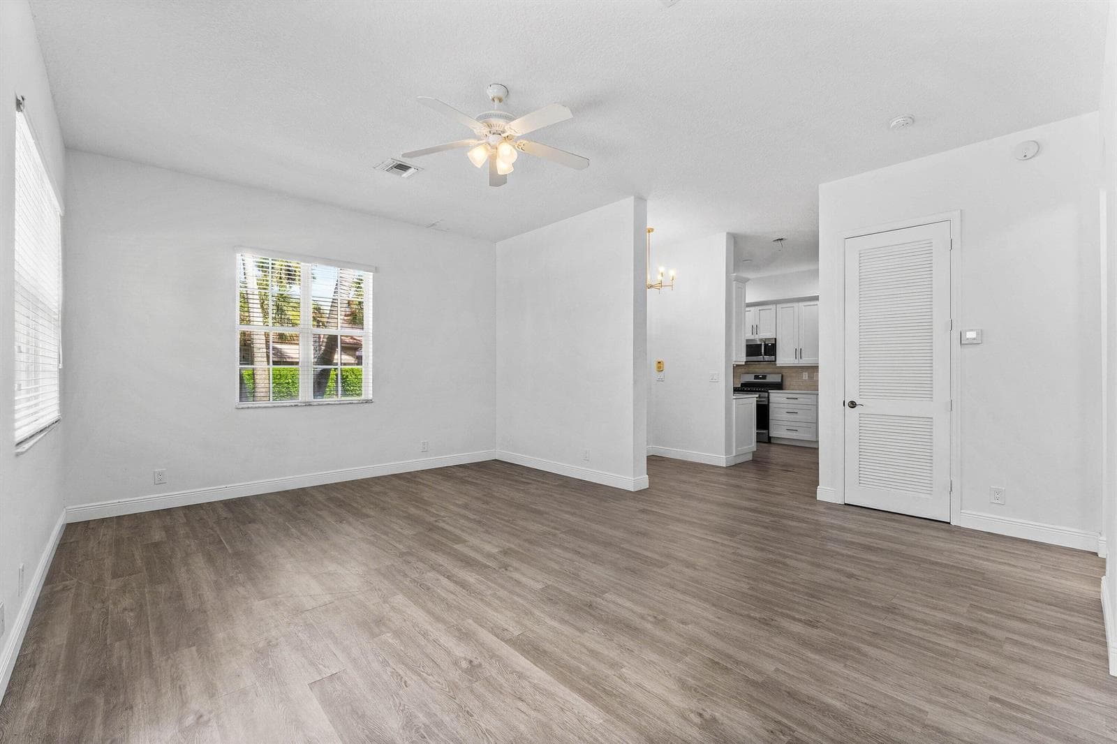010-542TomahawkCourt-PalmBeachGardens-FL