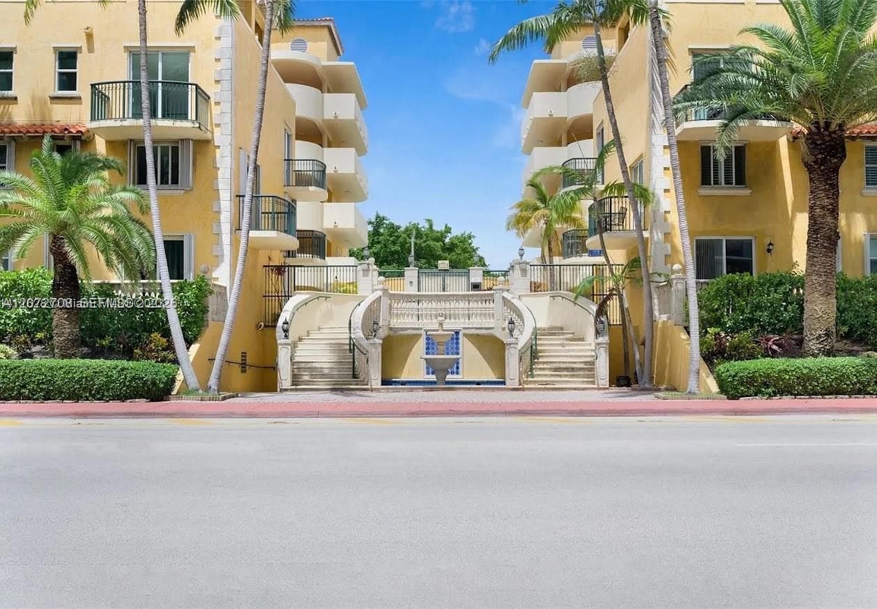 SURFSIDE PALMS CONDO · #512 in Surfside - Photo 23