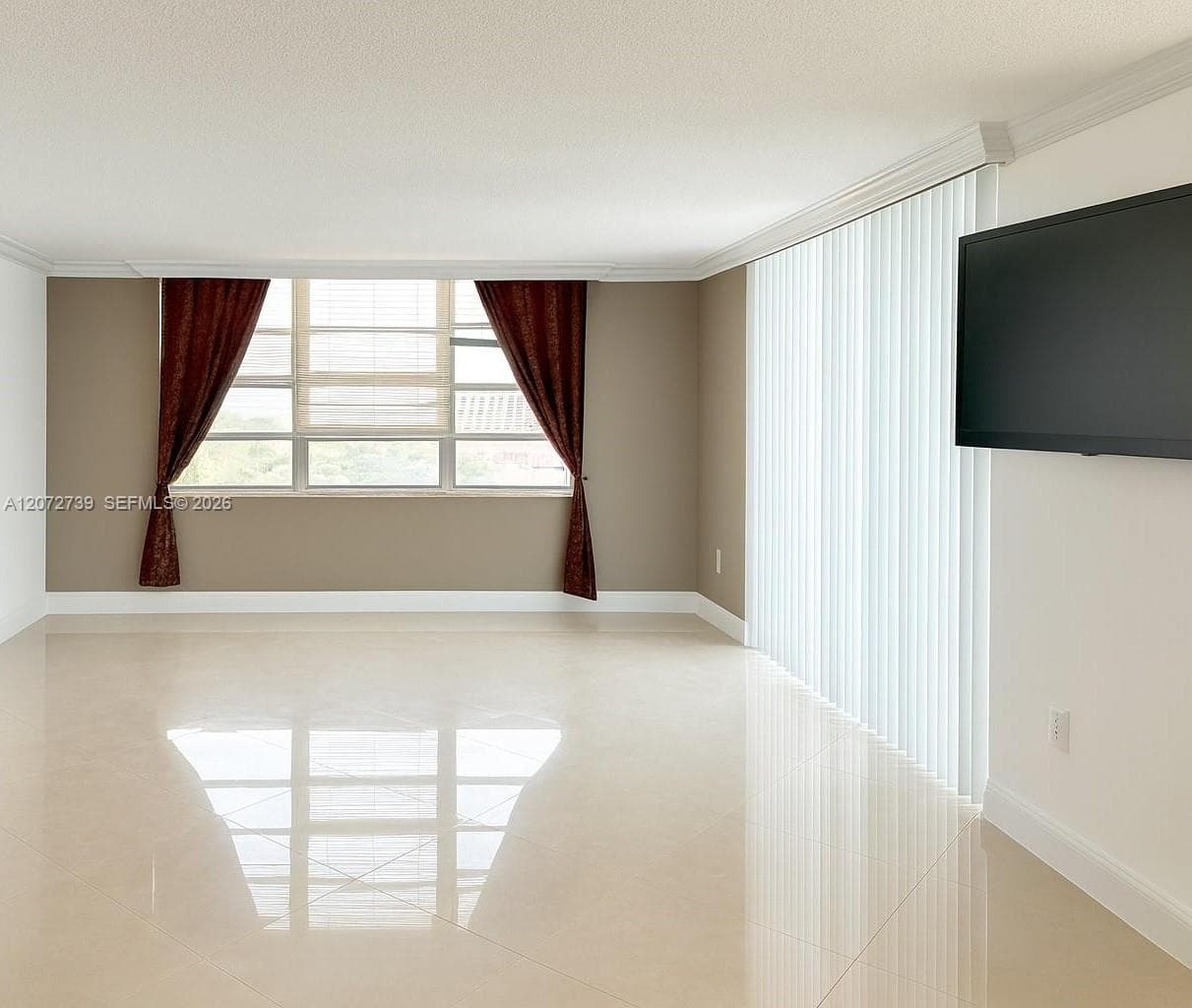 COMMODORE PLAZA CONDO · #717 in Aventura - Photo 7