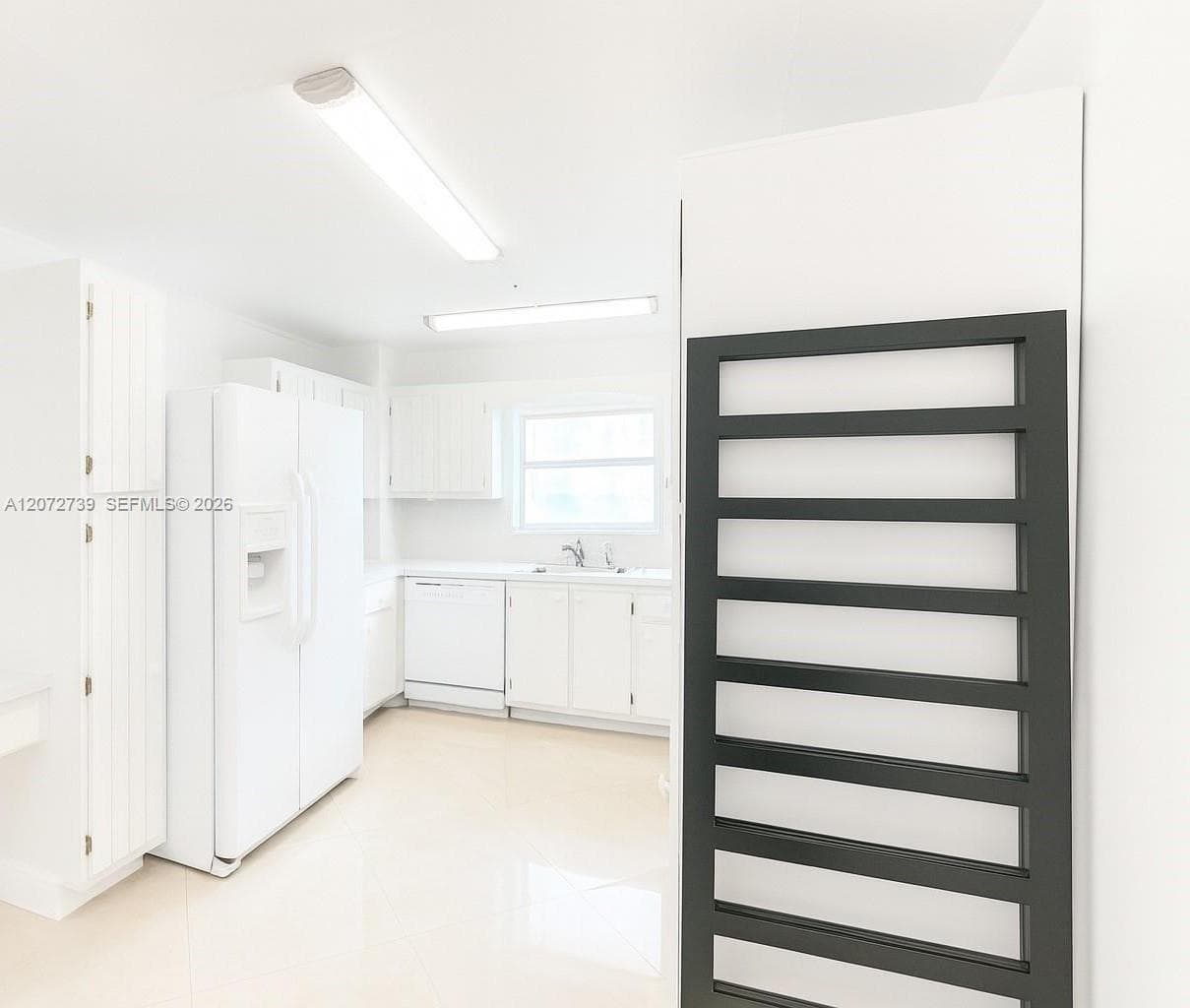 COMMODORE PLAZA CONDO · #717 in Aventura - Photo 10