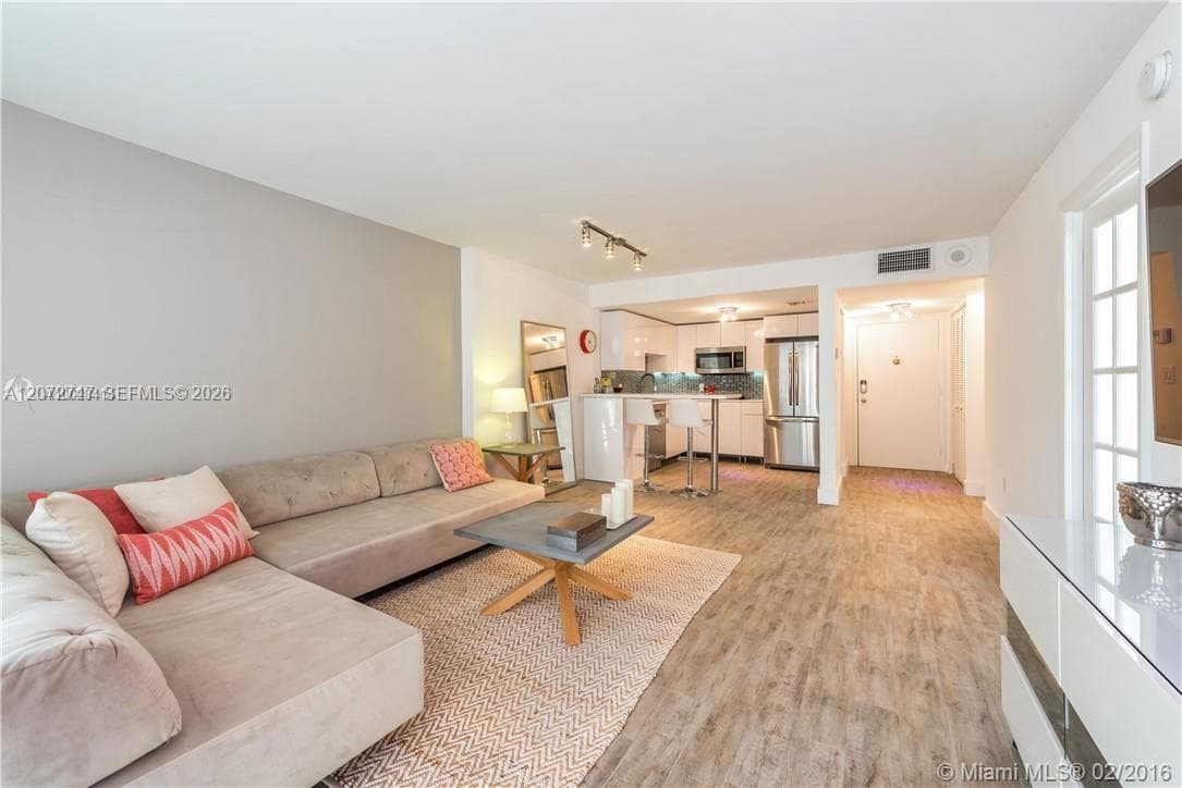 OCEAN POINT CONDO · #408 in Miami Beach - Photo 9
