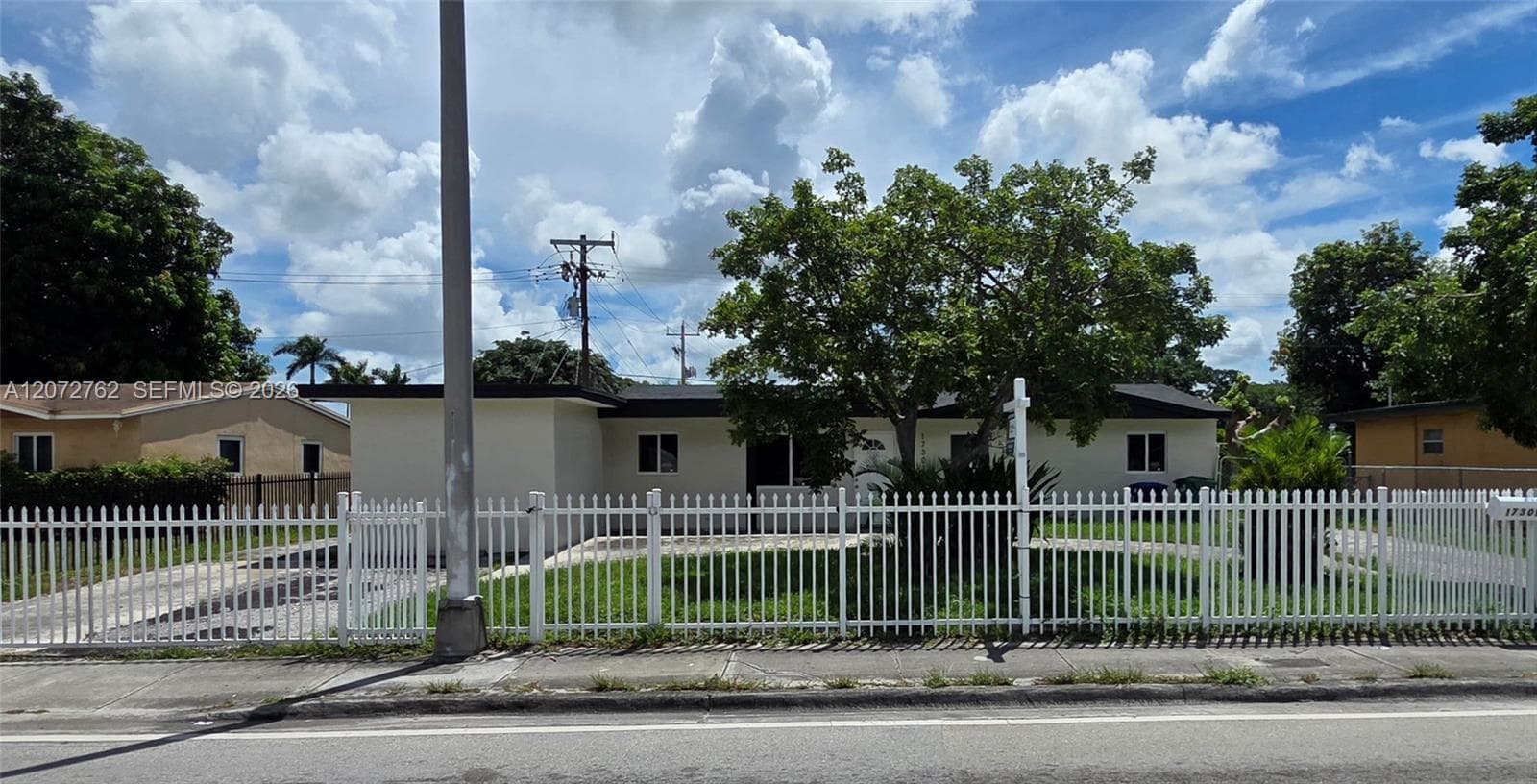 17301 NW 47th Ave photo 1