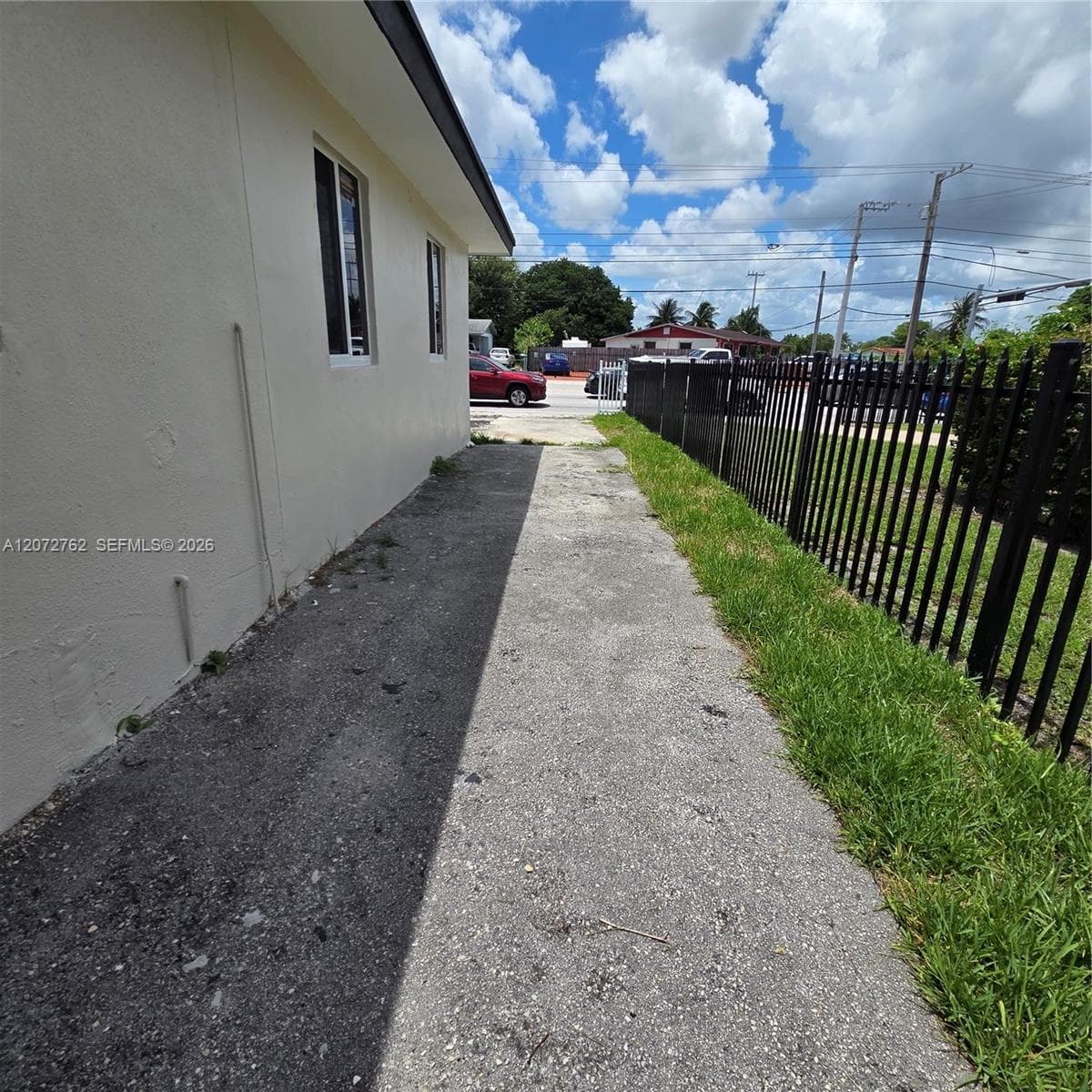 17301 NW 47th Ave photo 20