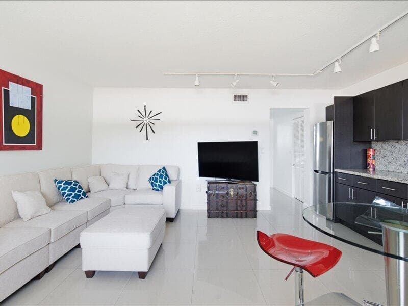 04-525 Meridian Ave apt 305_004