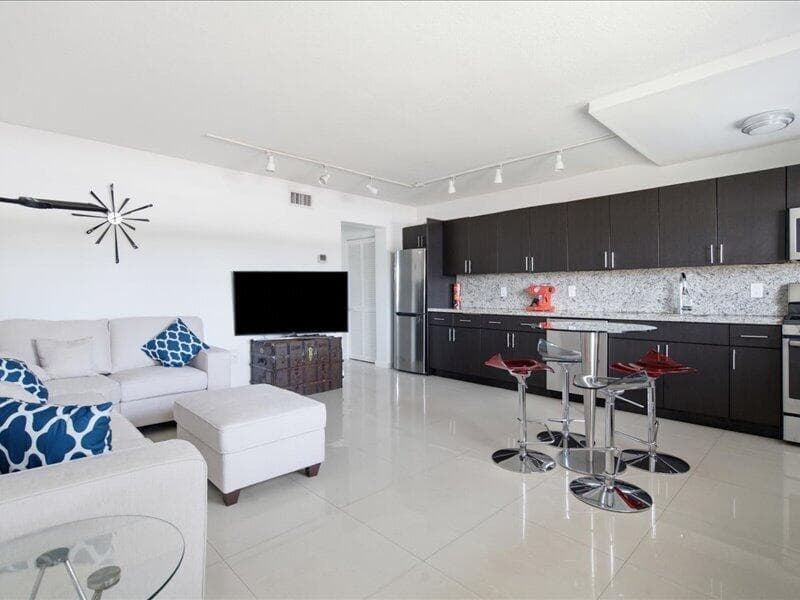 05-525 Meridian Ave apt 305_005
