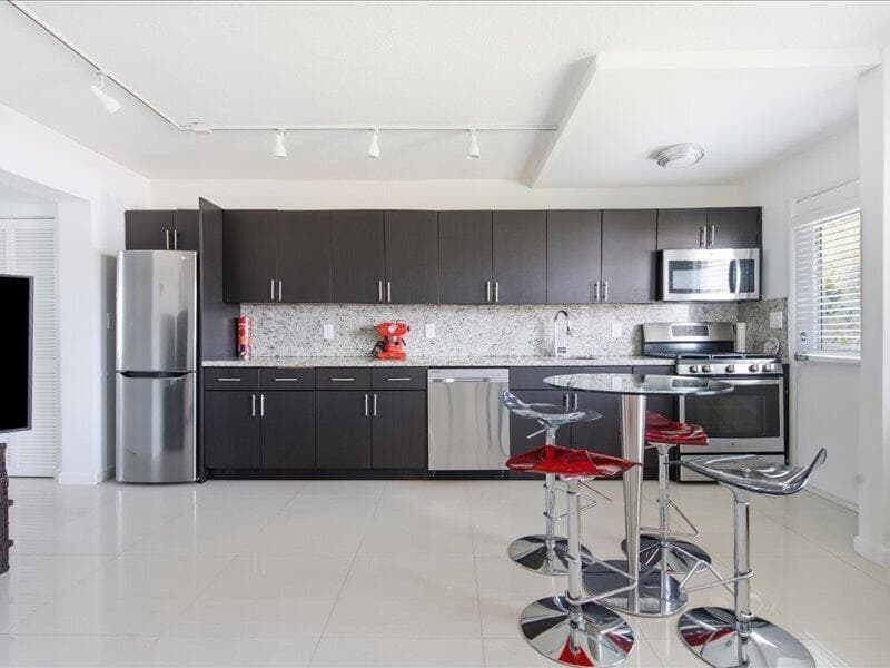 06-525 Meridian Ave apt 305_006