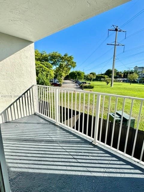 DORAL GARDENS II CONDO · #207 in Doral - Photo 13