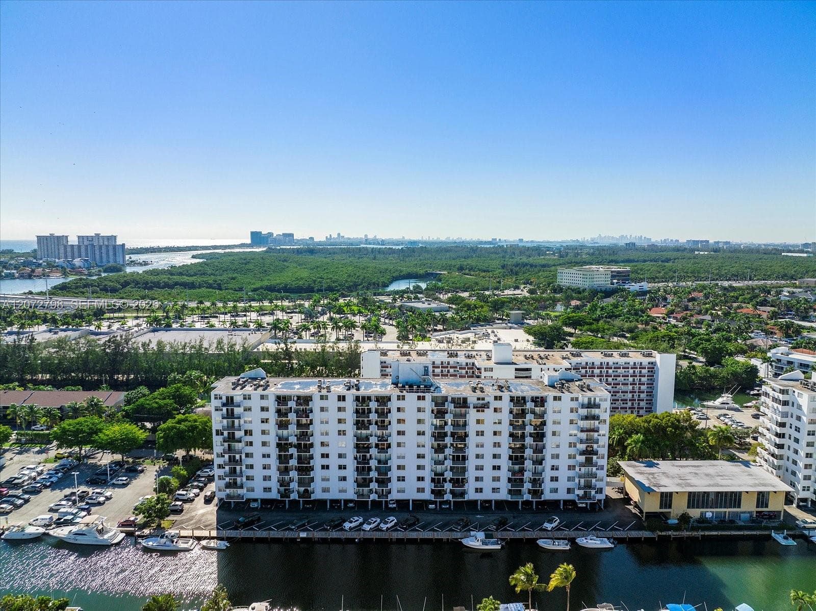 CORAL ISLE EAST CONDO · #701 in North Miami Beach - Photo 36