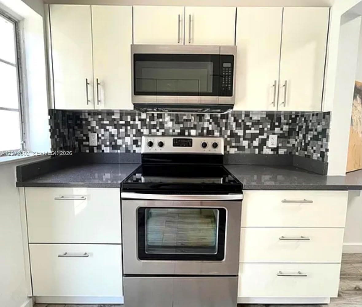 Horseshoe Condominium · #3 in Miami Beach - Photo 10