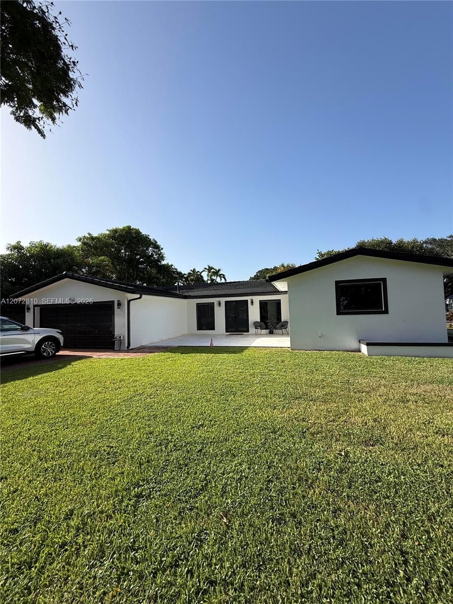 6901 S Miami Lakeway S photo 5
