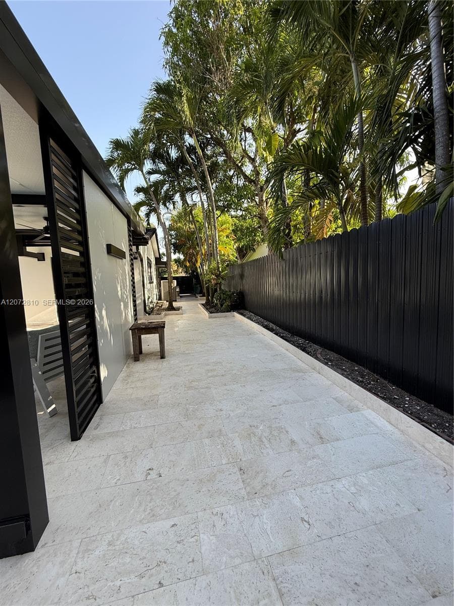 6901 S Miami Lakeway S photo 38