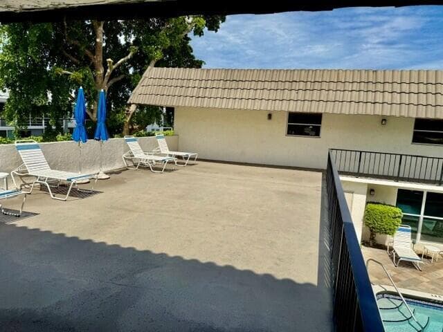 2nd floor sun bathing deck
