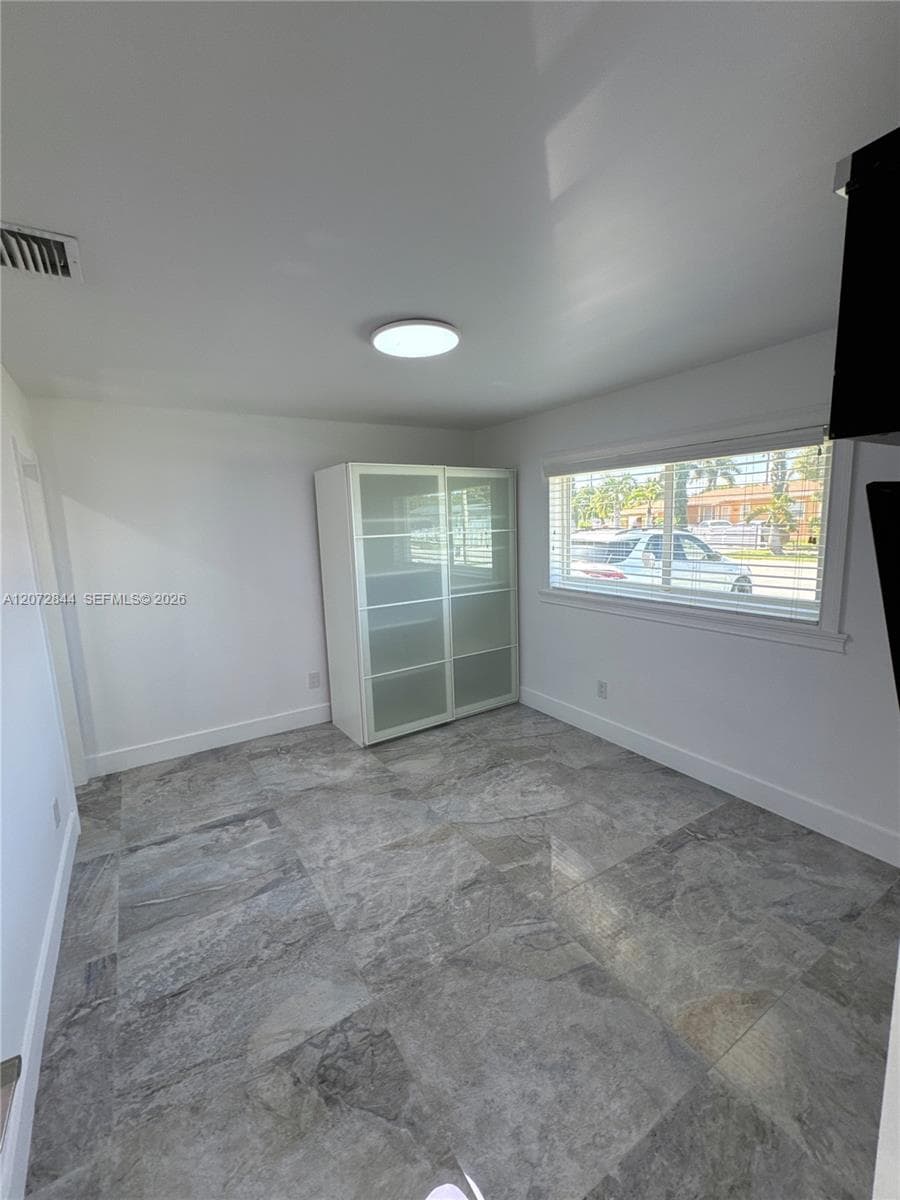 5500 NW 178th Ter photo 2