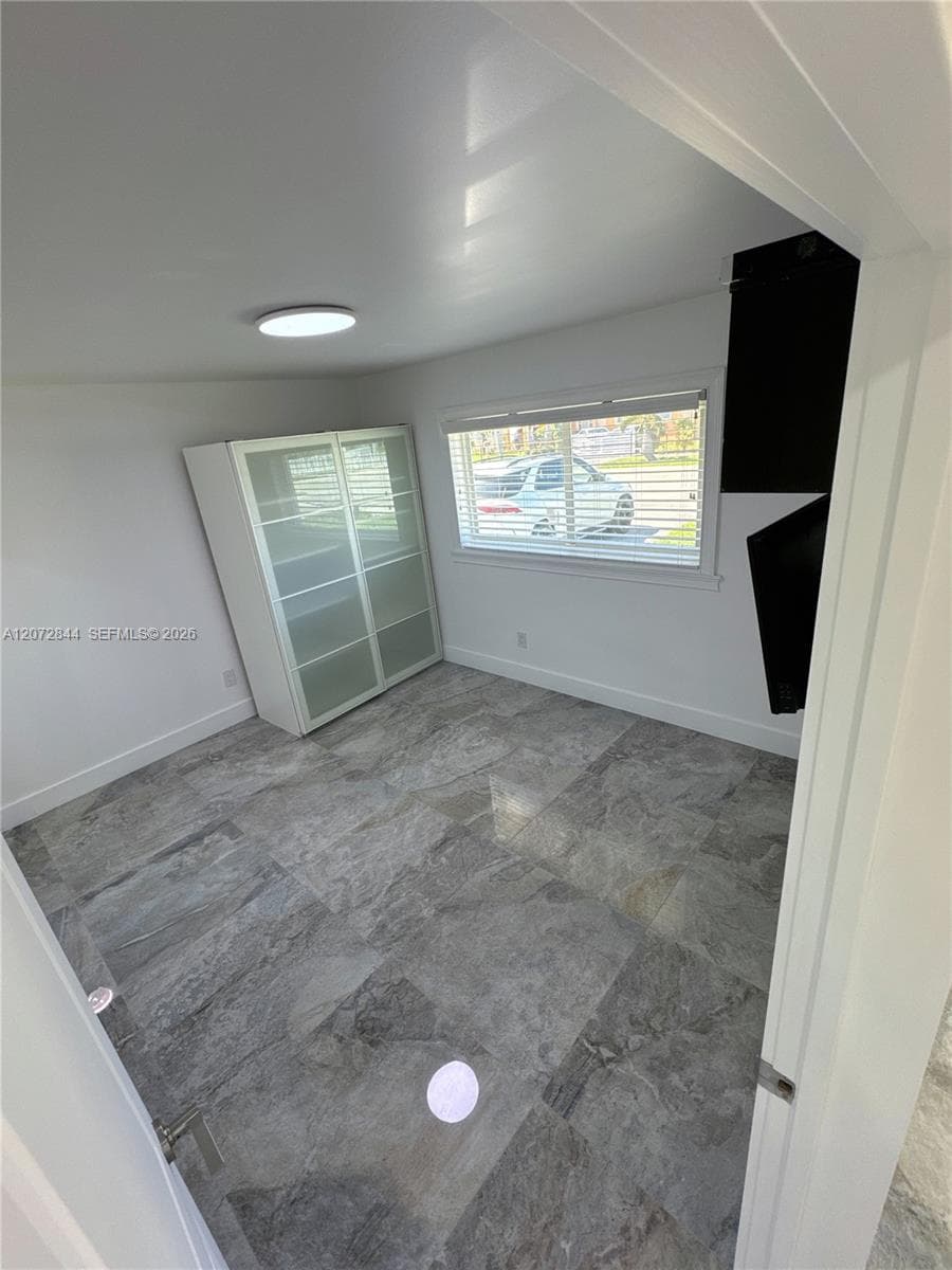 5500 NW 178th Ter photo 4