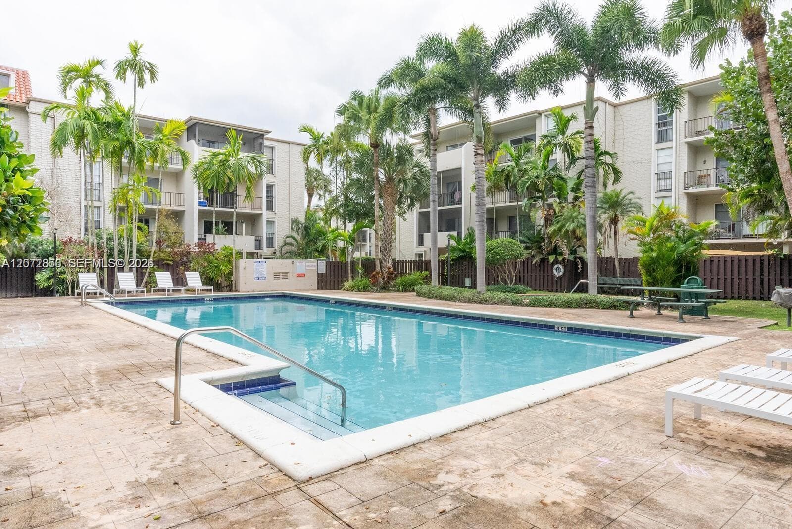 DADELAND GROVE CONDO · #A409 in Pinecrest - Photo 15